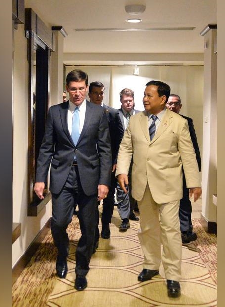 Indonesian Defense Minister Prabowo Subianto holds a bilateral meeting with his United States counterpart Defense Secretary Mark Thomas Esper in Bangkok on Saturday.